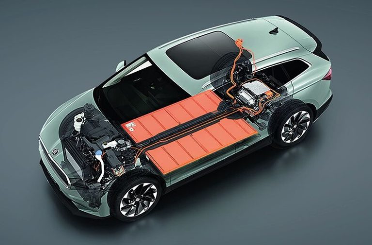 Cutaway view of an electric vehicle showing the battery and internal components.
